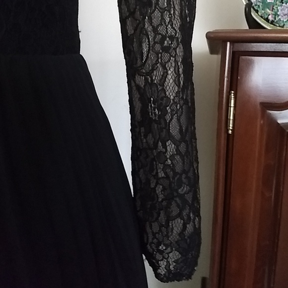 J J House Dress - Picture 6 of 8